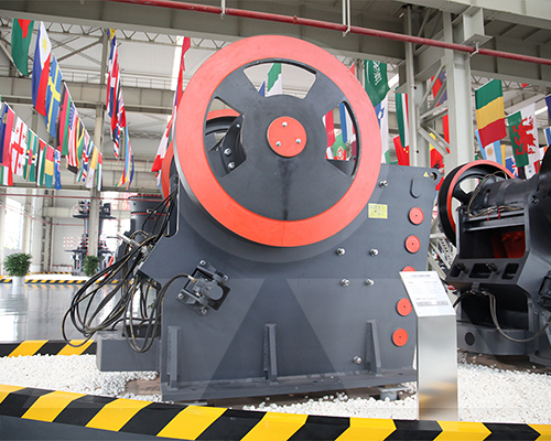 歐版顎式破碎機(jī)展廳圖